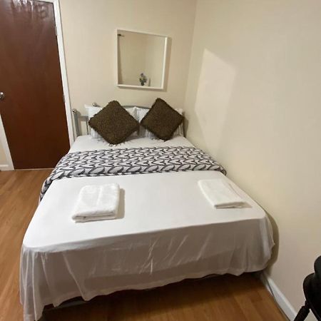 A Great Room In Queens 뉴욕 외부 사진