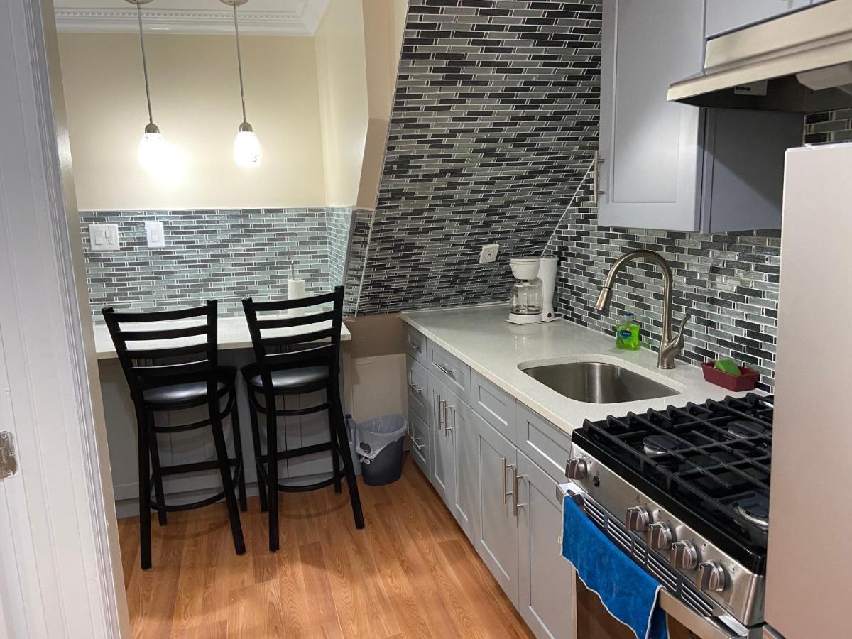 A Great Room In Queens 뉴욕 외부 사진